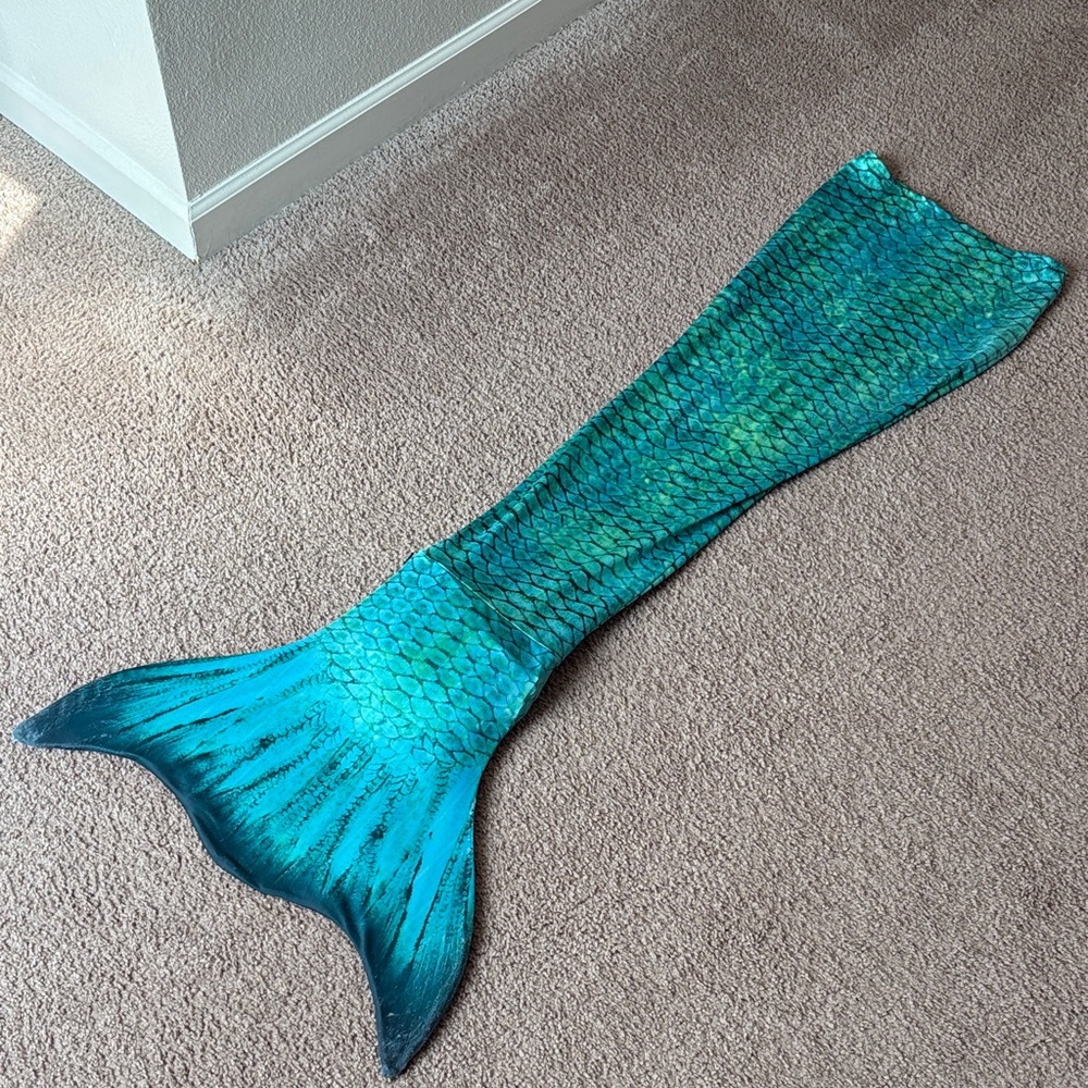 Mertailor Womens Lorelei Green Eco Swimmable Mermaid Tail Small